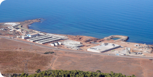 Panorama de la planta desaladora de Ténès, Argelia